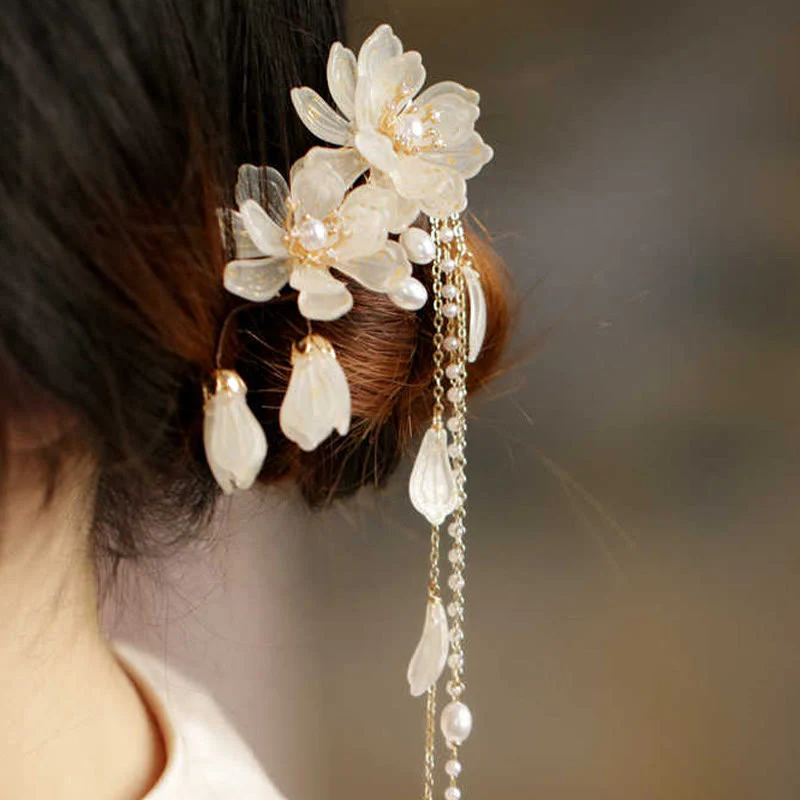 Fermaglio per capelli laterale con nappa di magnolia classica Buddha Stones - Image 3