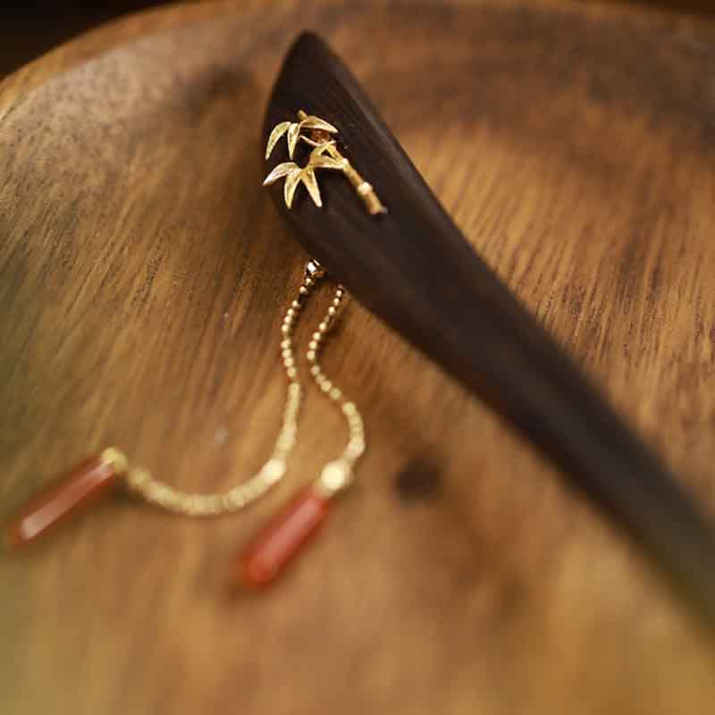 Forcina per capelli con nappa in legno di ebano e agata rossa - Image 6