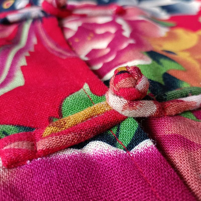 Giacca camicia a maniche lunghe in lino di cotone con bottoni a rana, etnica, con fiori rossi, peonia e tasche , Buddha Stones - Image 11