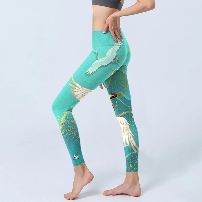 Leggings fitness con stampa di gru di montagna verde menta Buddha Stones Pantaloni da yoga da donna - Image 4