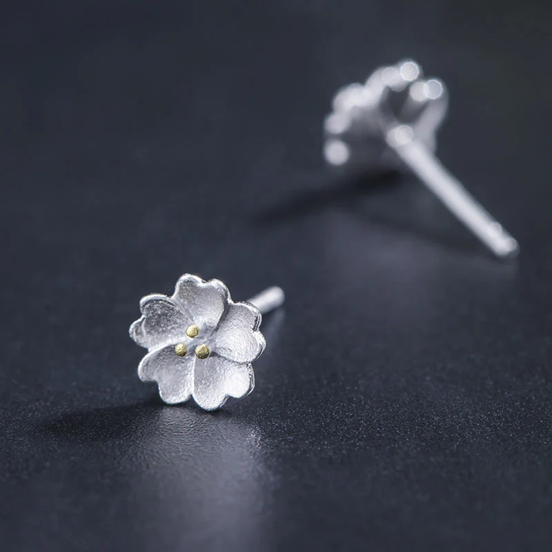 Orecchini a bottone Buddha Stones in argento sterling 925 con fiori di ciliegio e motivo floreale calmo - Image 3