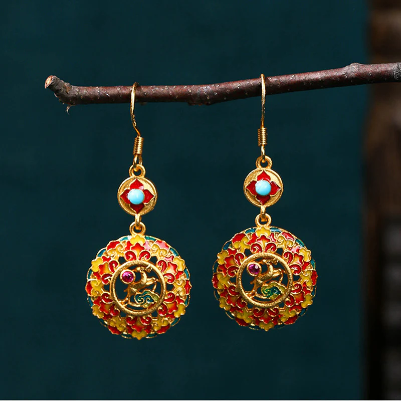 Orecchini pendenti in rame alce color Dunhuang placcati in oro 24K Buddha Stones - Image 3