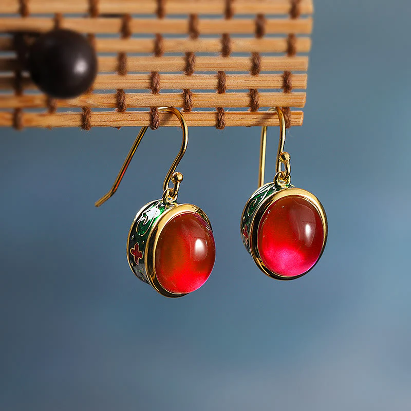 Orecchini pendenti rotondi con gancio in corindone rosso Buddha Stones Confidence - Image 3