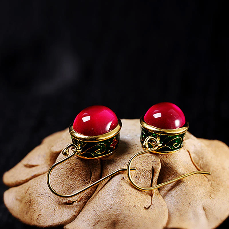 Orecchini pendenti rotondi con gancio in corindone rosso Buddha Stones Confidence - Image 7