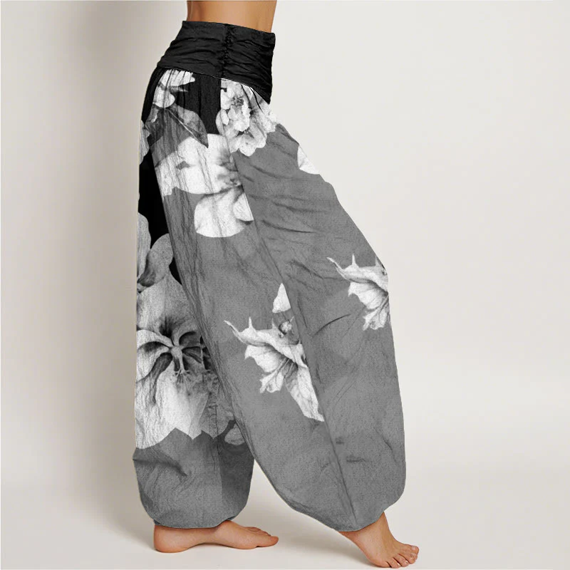 Pantaloni harem da donna con elastico in vita e motivo camelia in cotone Buddha Stones - Image 10