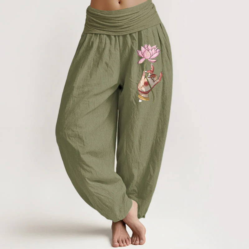 Pantaloni harem in cotone con elastico in vita e motivo a loto delicato Buddha Stones in mano - Image 15