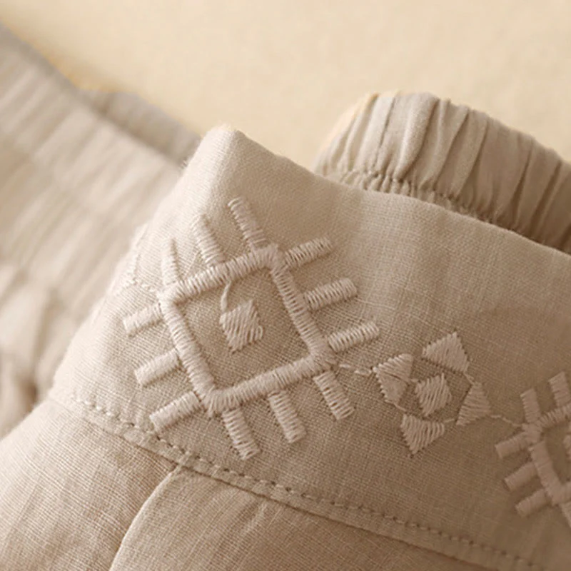 Pantaloni larghi da donna in cotone e lino con tasche, con elastico in vita e ricamo geometrico Buddha Stones - Image 16