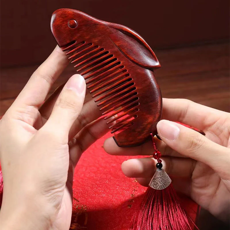 Pettine lenitivo a forma di coniglietto con piccola foglia di sandalo rosso e scatola regalo - Image 6