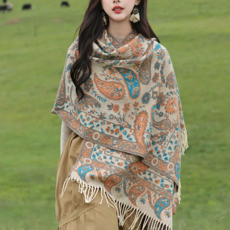Sciarpa morbida con nappa, motivo etnico ricamato con fiori Paisley e Buddha Stones - Image 11