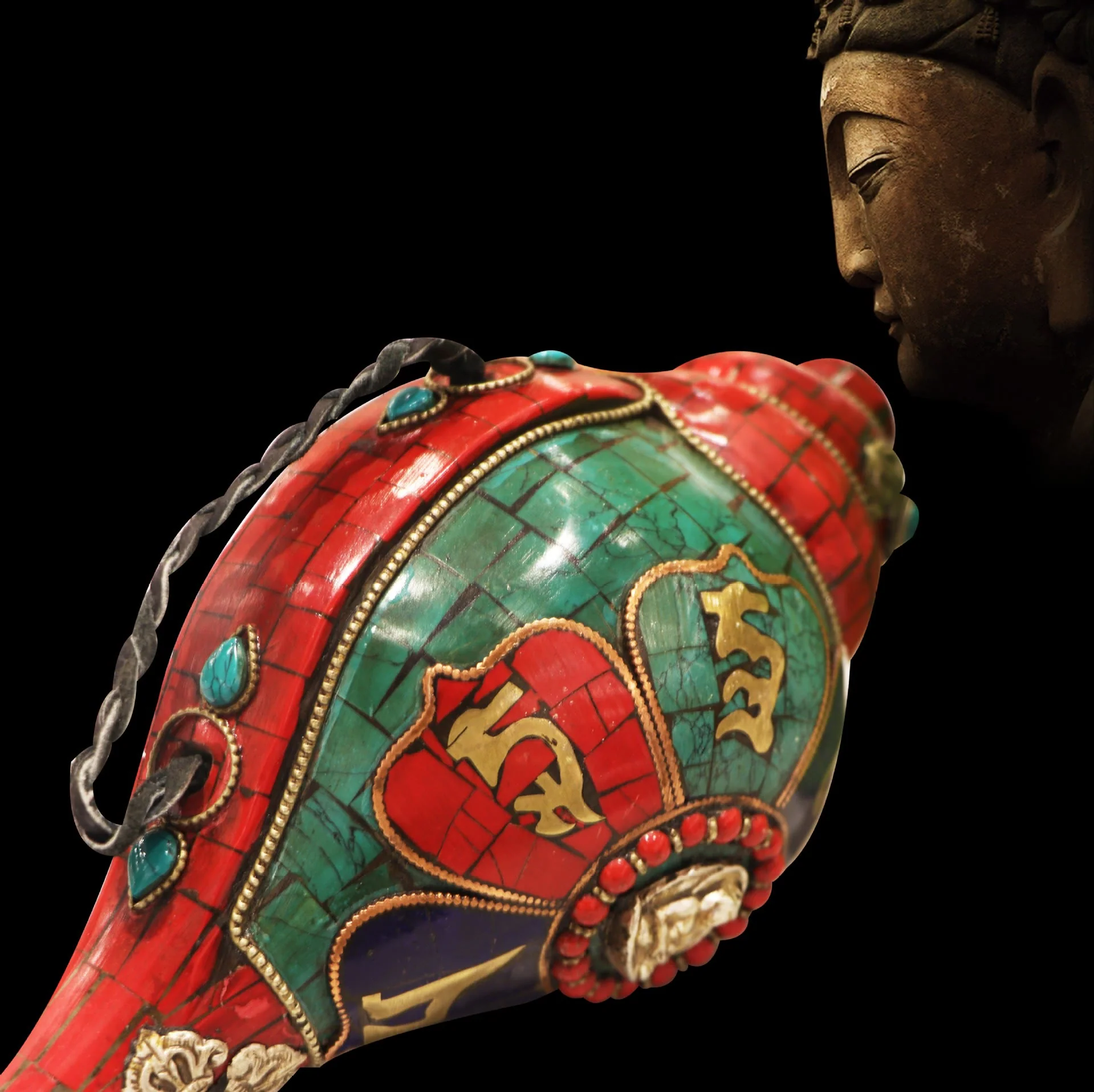 Shankha tibetano fatto a mano Om Mani Padme Hum Buddha Conch Shell Decorazione fortunata - Image 4