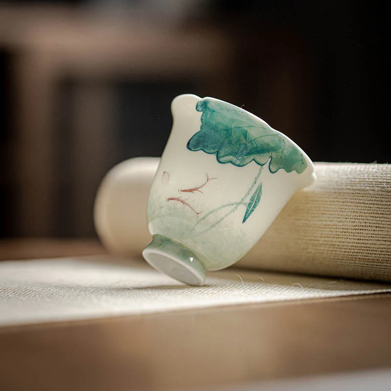 Tazza da tè in ceramica con motivo a foglia di loto e pesce koi Buddha Stones Kung Fu Tea Cup 65ml - Image 4