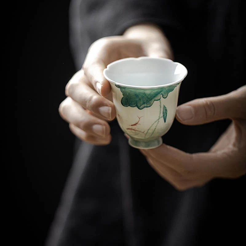 Tazza da tè in ceramica con motivo a foglia di loto e pesce koi Buddha Stones Kung Fu Tea Cup 65ml - Image 6